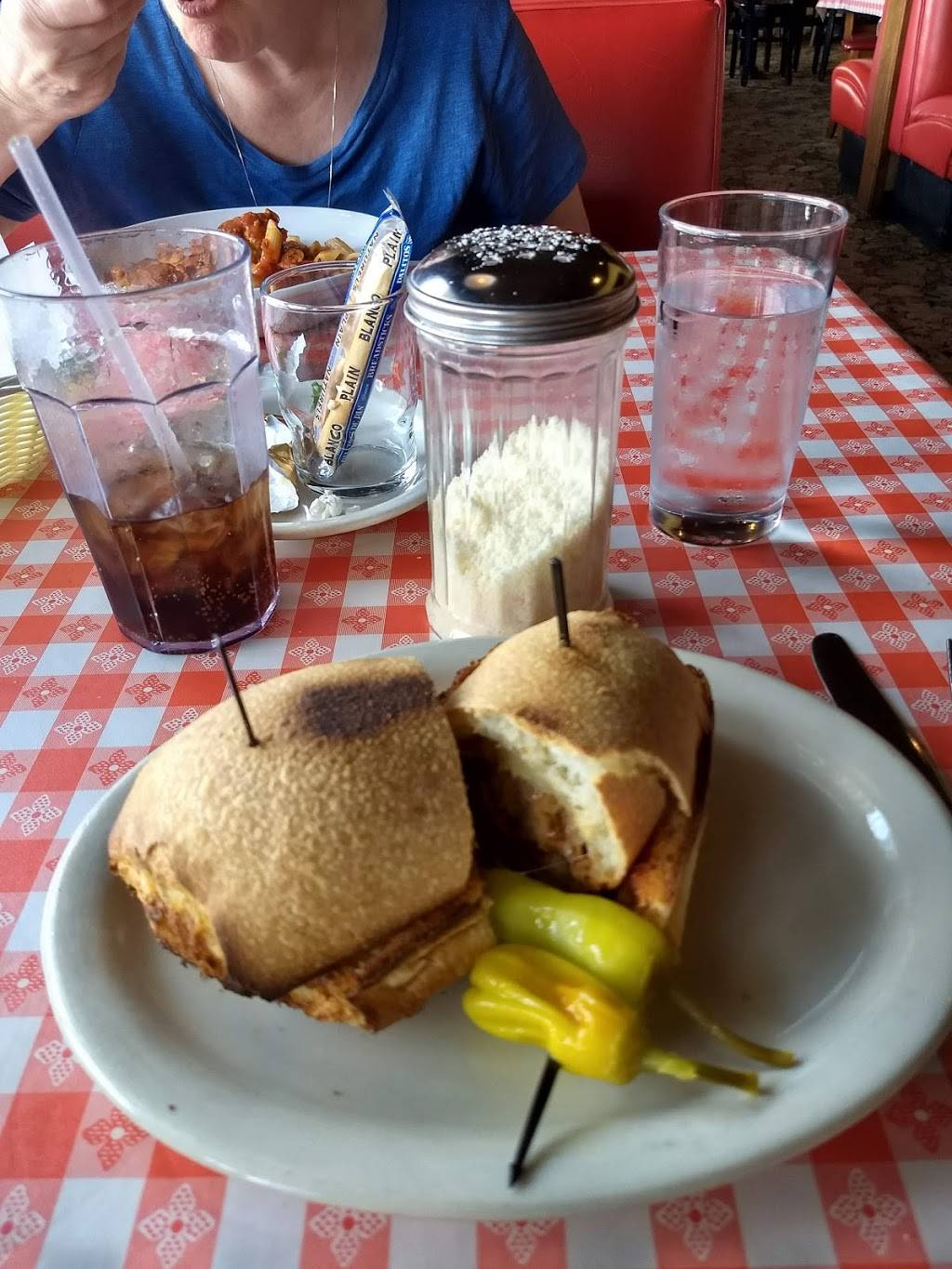 Vinces Italian Restaurant & Pizzeria | restaurant | 15223 4th Ave SW, Burien, WA 98166, USA | 2062461497 OR +1 206-246-1497