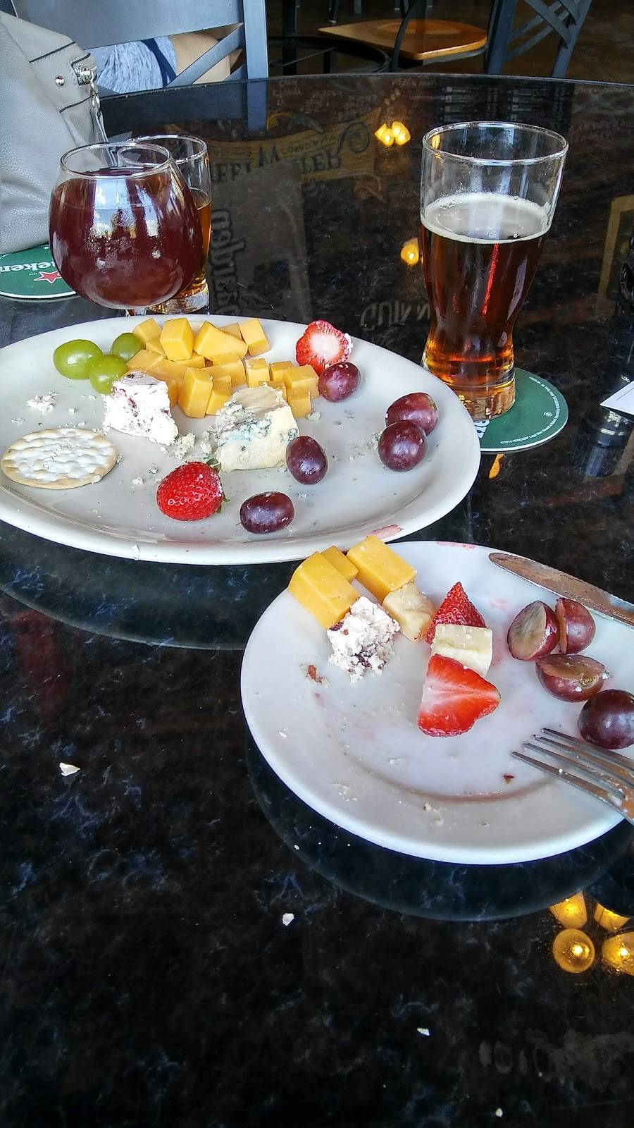 Ice House Pub | restaurant | 408 Tamiami Trail #111, Punta Gorda, FL 33950, USA | 9415750866 OR +1 941-575-0866