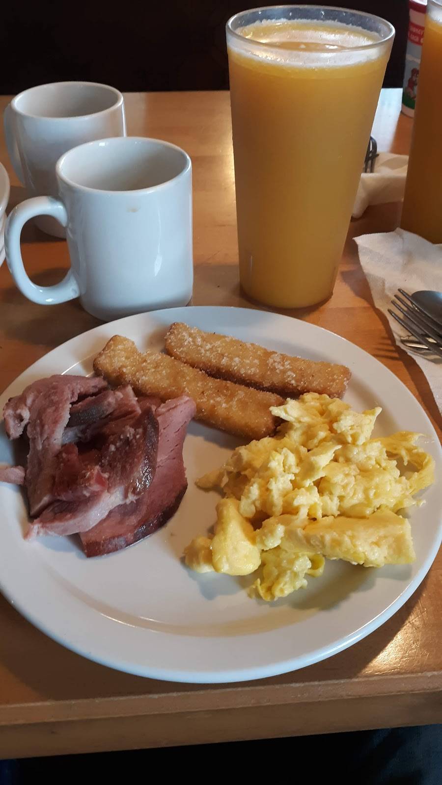 Shoneys Nashville | restaurant | 407 Thompson Ln, Nashville, TN 37211, USA | 6158335252 OR +1 615-833-5252