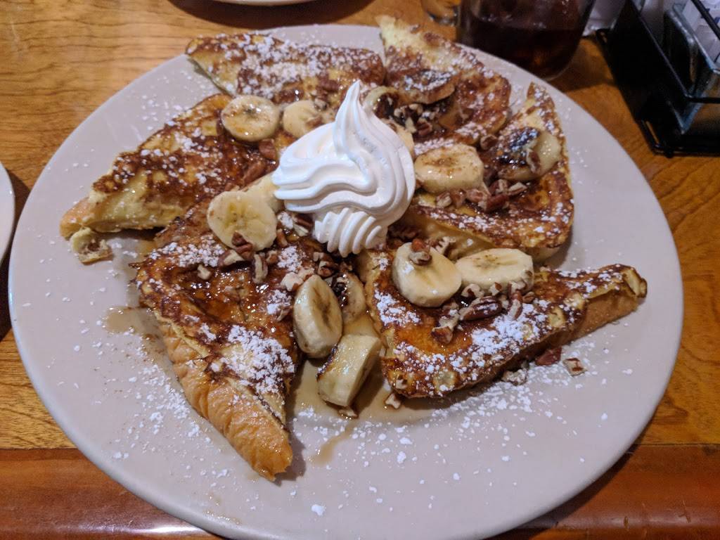 Sawyers Farmhouse Breakfast | restaurant | 2831 Parkway, Pigeon Forge, TN 37863, USA | 8653661090 OR +1 865-366-1090