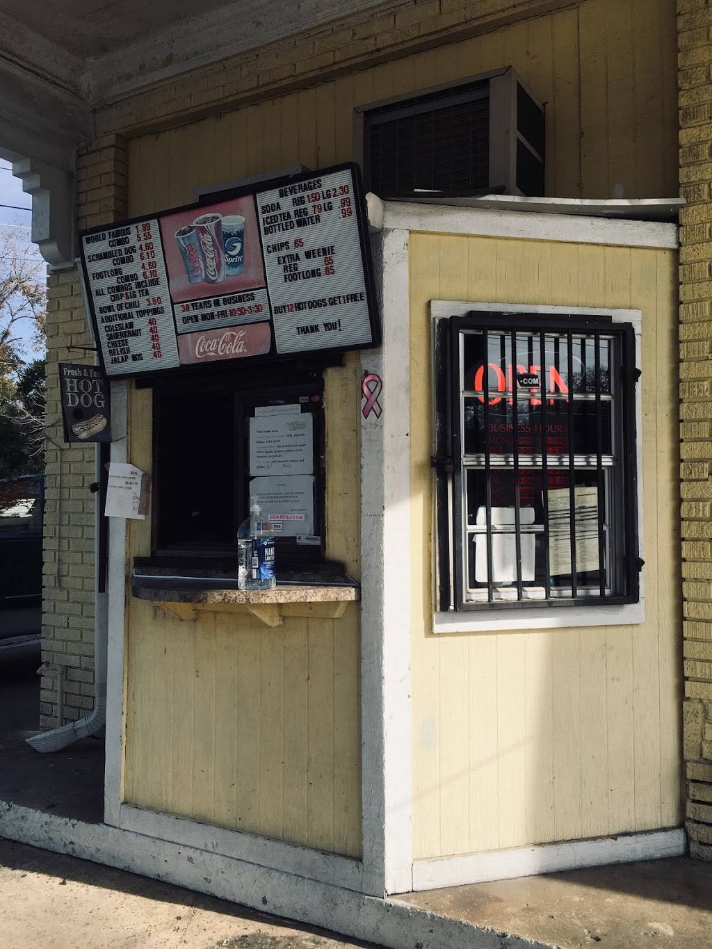 World Famous Hot Dogs | restaurant | 2616 Hamilton Rd, Columbus, GA 31904, USA | 7063247028 OR +1 706-324-7028