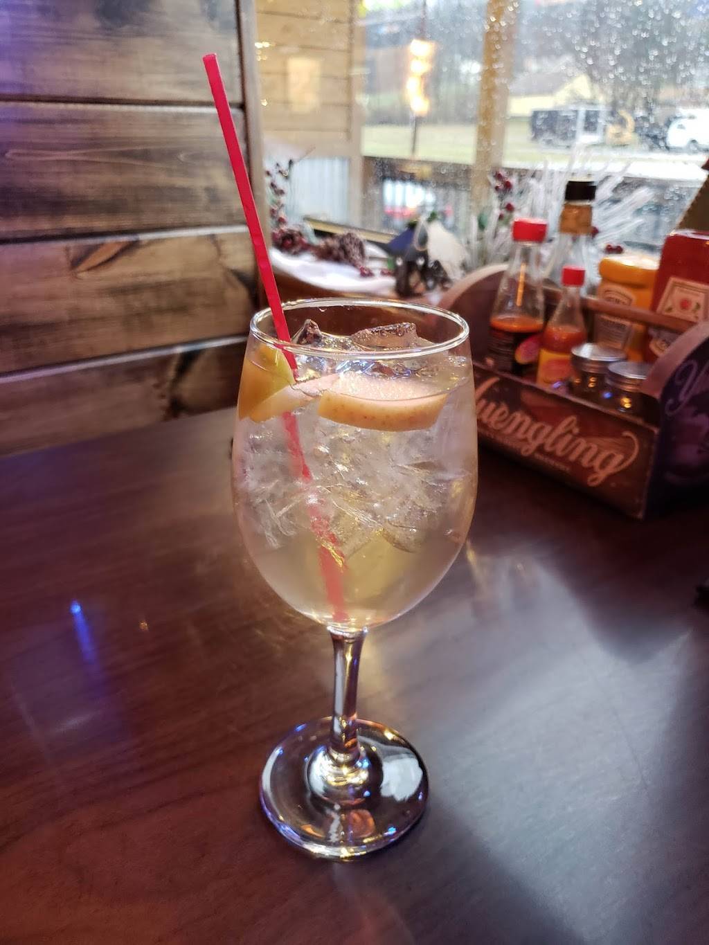 The Sherwood Inn | restaurant | 305 N Main St, York New Salem, PA 17371, USA | 7177921355 OR +1 717-792-1355