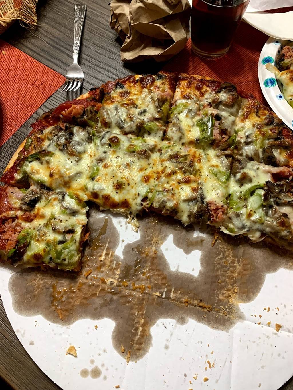 B&C Pizza | restaurant | 608 State St, Bay City, MI 48706, USA | 9896864600 OR +1 989-686-4600