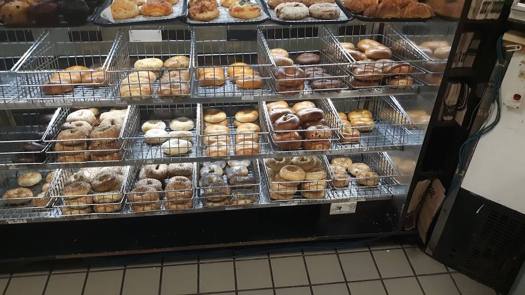 Manhattan Bagel | bakery | 6001 Ridge Ave, Philadelphia, PA 19128, USA | 2155083633 OR +1 215-508-3633