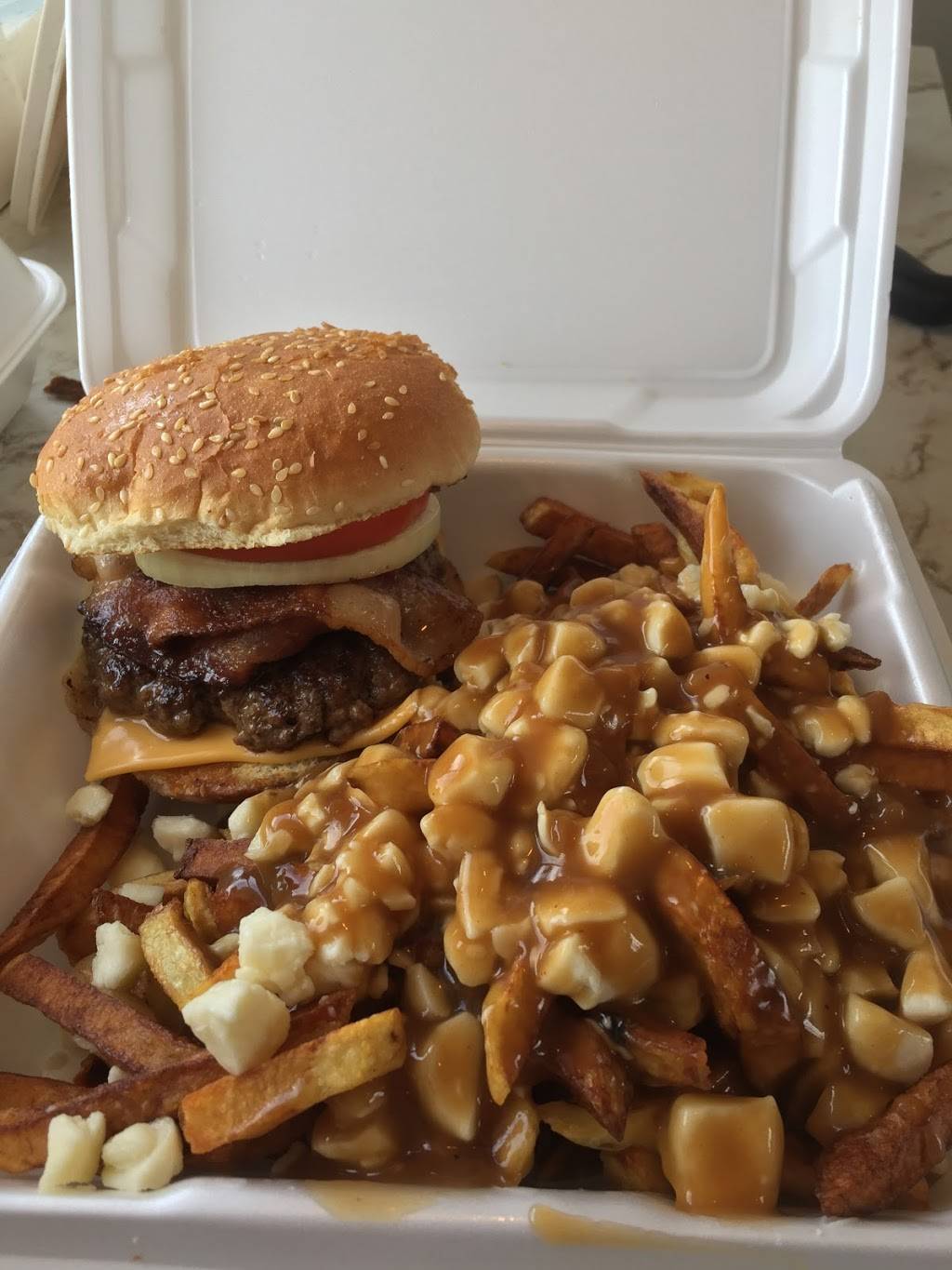 Tonys Chip Stand | restaurant | 9 Queen St, Crysler, ON K0A 1R0, Canada | 6139872164 OR +1 613-987-2164