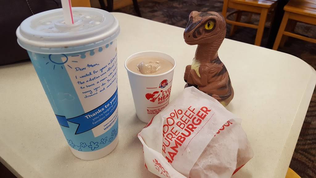 Wendys | restaurant | 32601 Vine St, Willowick, OH 44095, USA | 4405854300 OR +1 440-585-4300