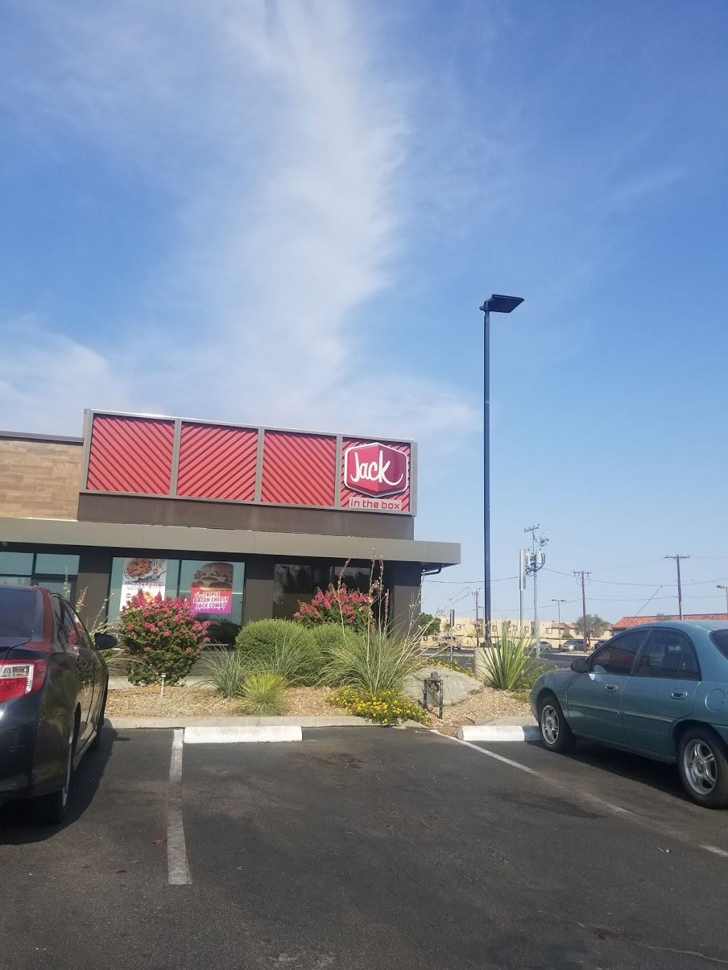 Jack in the Box | restaurant | 3023 S 4th Ave, Yuma, AZ 85364, USA | 9283444320 OR +1 928-344-4320