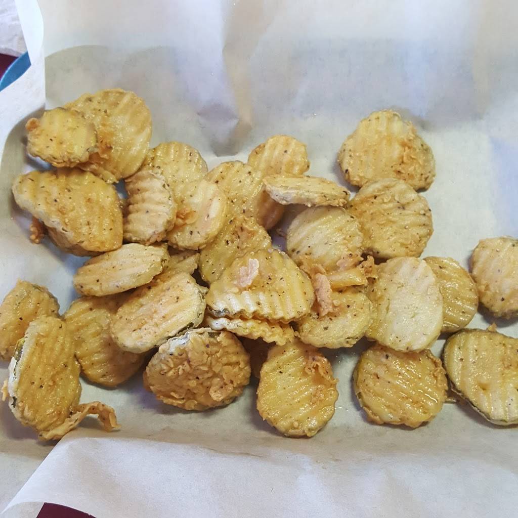 Dicks Wings And Grill Arlington | restaurant | 9119 Merrill Rd, Jacksonville, FL 32225, USA | 9047459301 OR +1 904-745-9301