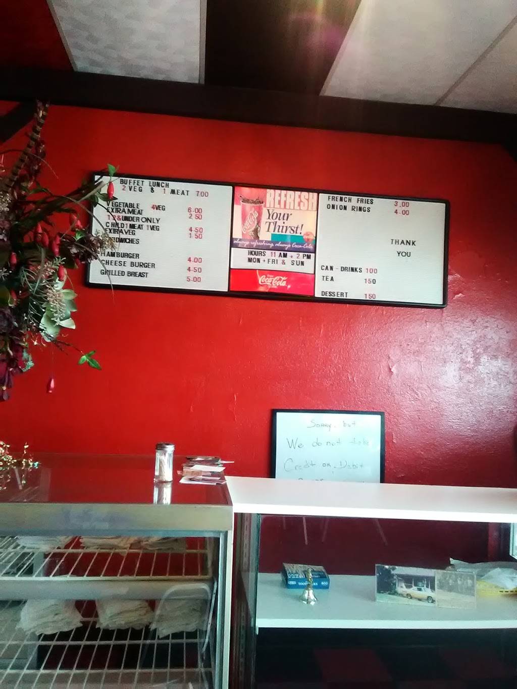 Rascals Restaurant | restaurant | 117 W Louisiana Ave, Vivian, LA 71082, USA | 3183755292 OR +1 318-375-5292