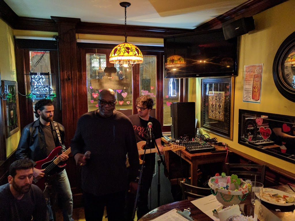 Maggie Reillys | restaurant | 340 9th Ave, New York, NY 10001, USA | 6464763209 OR +1 646-476-3209