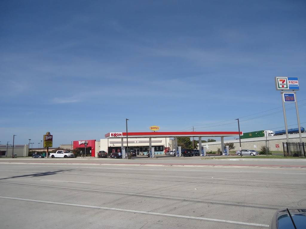 Exxon | restaurant | 8100 S Interstate 35, Corinth, TX 76210, USA | 9404972211 OR +1 940-497-2211