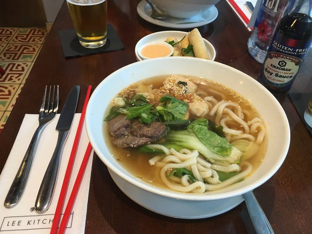 LEE Kitchen | restaurant | 6301 Silver Dart Dr, Mississauga, ON L5P 1B2, Canada | 4167763100 OR +1 416-776-3100