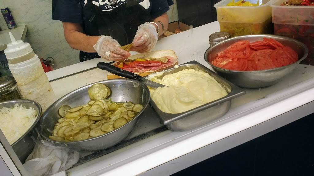 Riccis Hoagies | restaurant | 1165 S 11th St, Philadelphia, PA 19147, USA | 2153346910 OR +1 215-334-6910