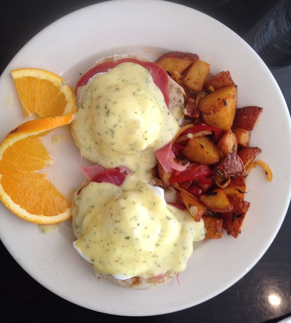 Aquamarina | restaurant | 4060 Broadway, New York, NY 10032, USA | 2129280070 OR +1 212-928-0070