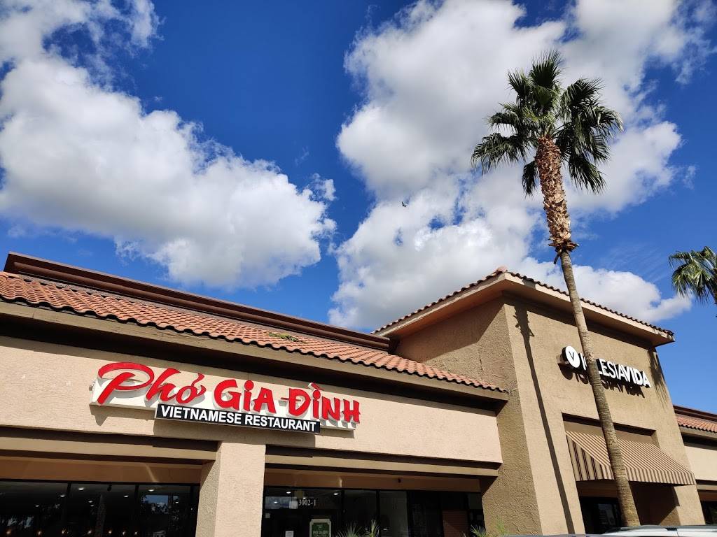 Phở Gia Đình | restaurant | 3002 N Arizona Ave Suite #1, Chandler, AZ 85225, USA | 4802199696 OR +1 480-219-9696