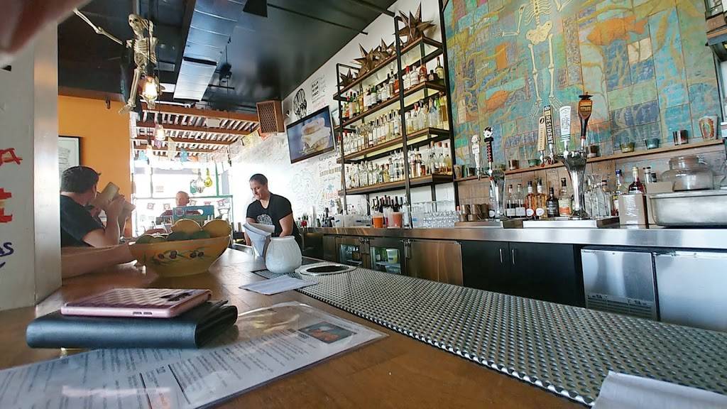 Galaxy Taco | restaurant | 2259 Avenida De La Playa, La Jolla, CA 92037, USA | 8582285655 OR +1 858-228-5655