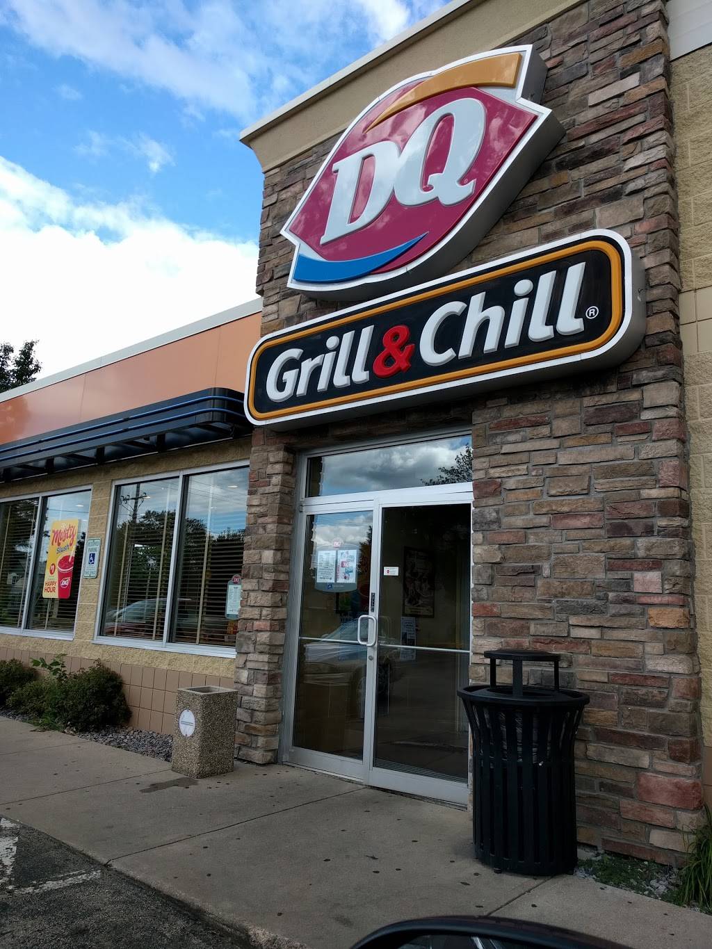 Dairy Queen Grill & Chill | restaurant | 304 E Badger St, Waupaca, WI 54981, USA | 7152588909 OR +1 715-258-8909
