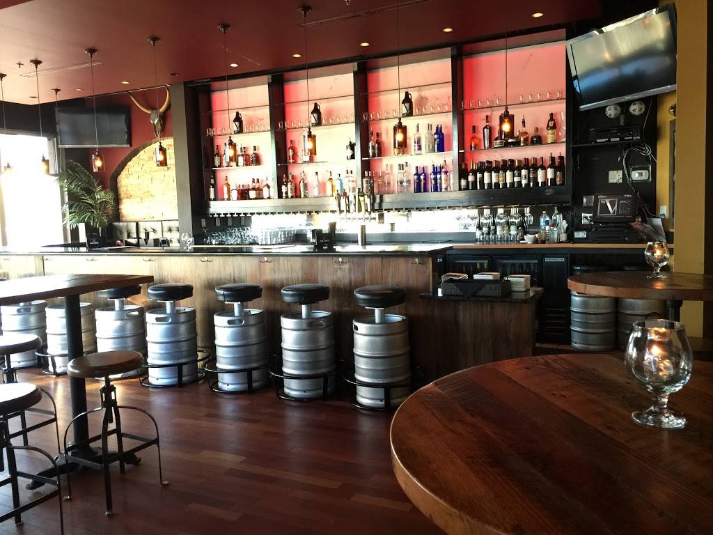 The V Social Eatery & Brew House | restaurant | 44630 Waxpool Rd, Ashburn, VA 20147, USA | 7037236500 OR +1 703-723-6500