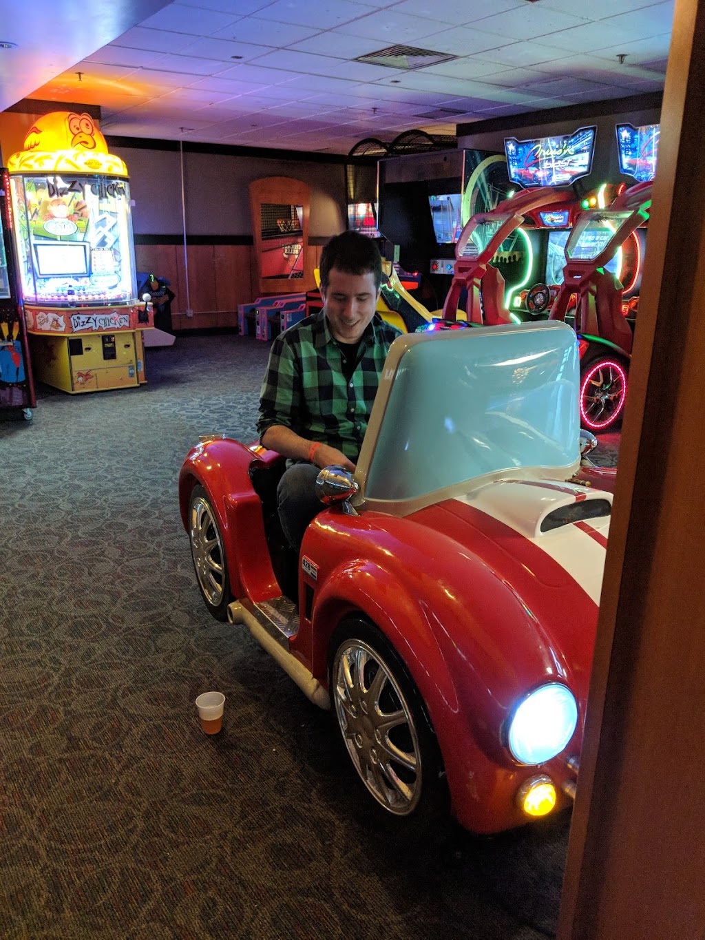 Bowlero Woodridge | restaurant | 1555 75th St, Woodridge, IL 60517, USA | 6309851115 OR +1 630-985-1115