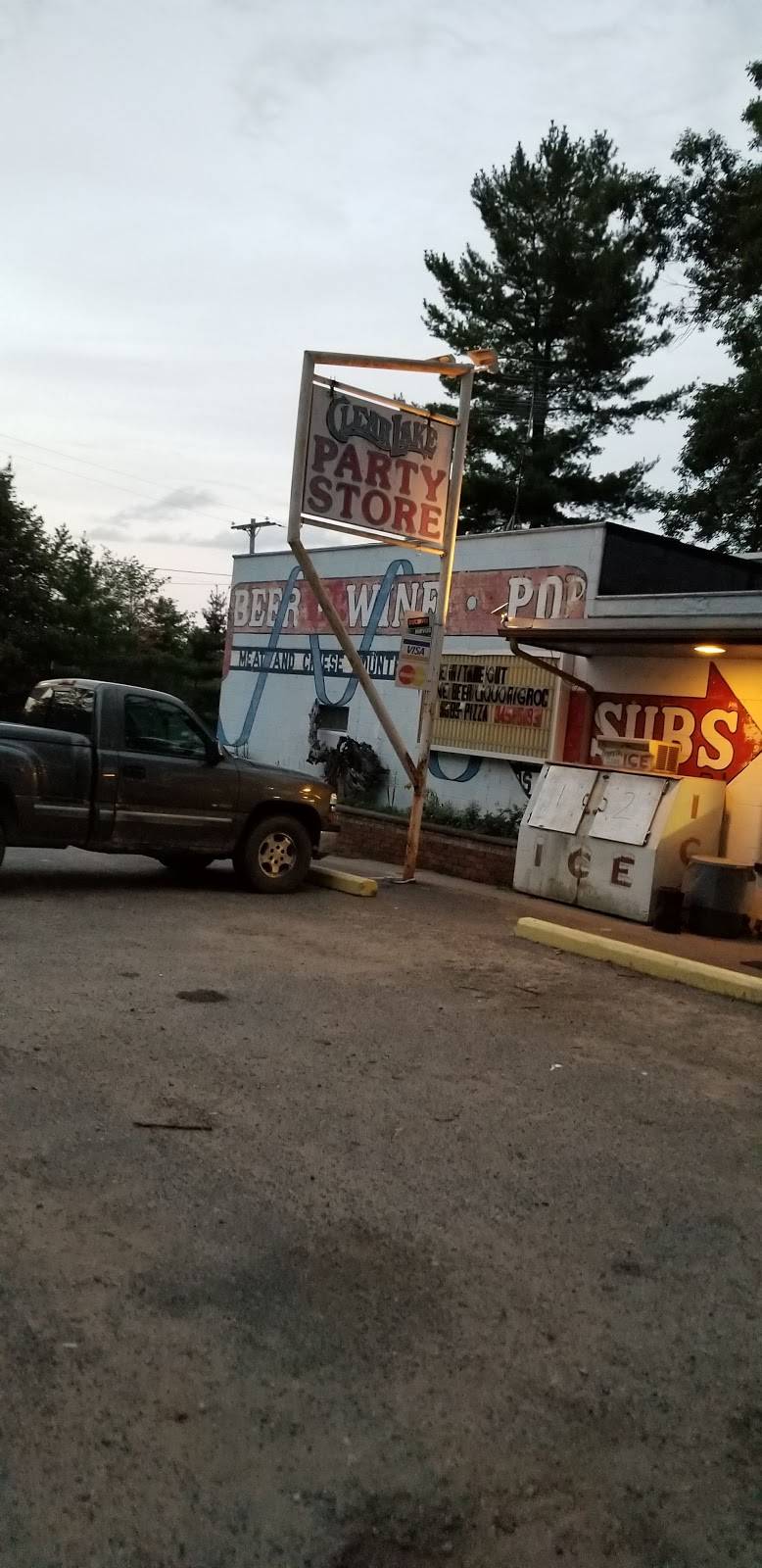 Clear Lake Party Store | restaurant | 2224 Clear Lake Rd, West Branch, MI 48661, USA | 9893455193 OR +1 989-345-5193