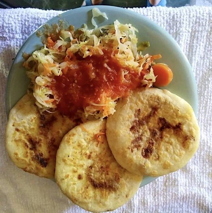 Cielito Salvadoreno | restaurant | 1109 S Cesar E Chavez Dr, Milwaukee, WI 53204, USA | 4145204131 OR +1 414-520-4131