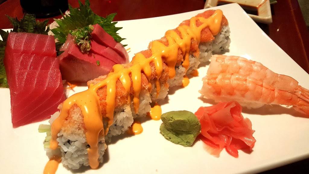 Sakura Hibachi | restaurant | 230 Nitro Market Pl, Charleston, WV 25313, USA | 3047763750 OR +1 304-776-3750