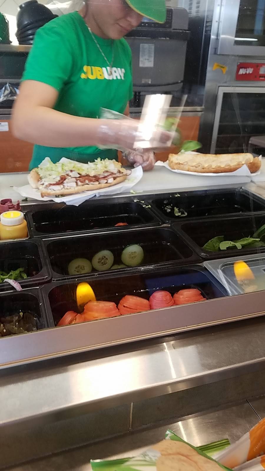 Subway Restaurants | restaurant | 10118 San Fernando Rd, Pacoima, CA 91331, USA | 8188994110 OR +1 818-899-4110