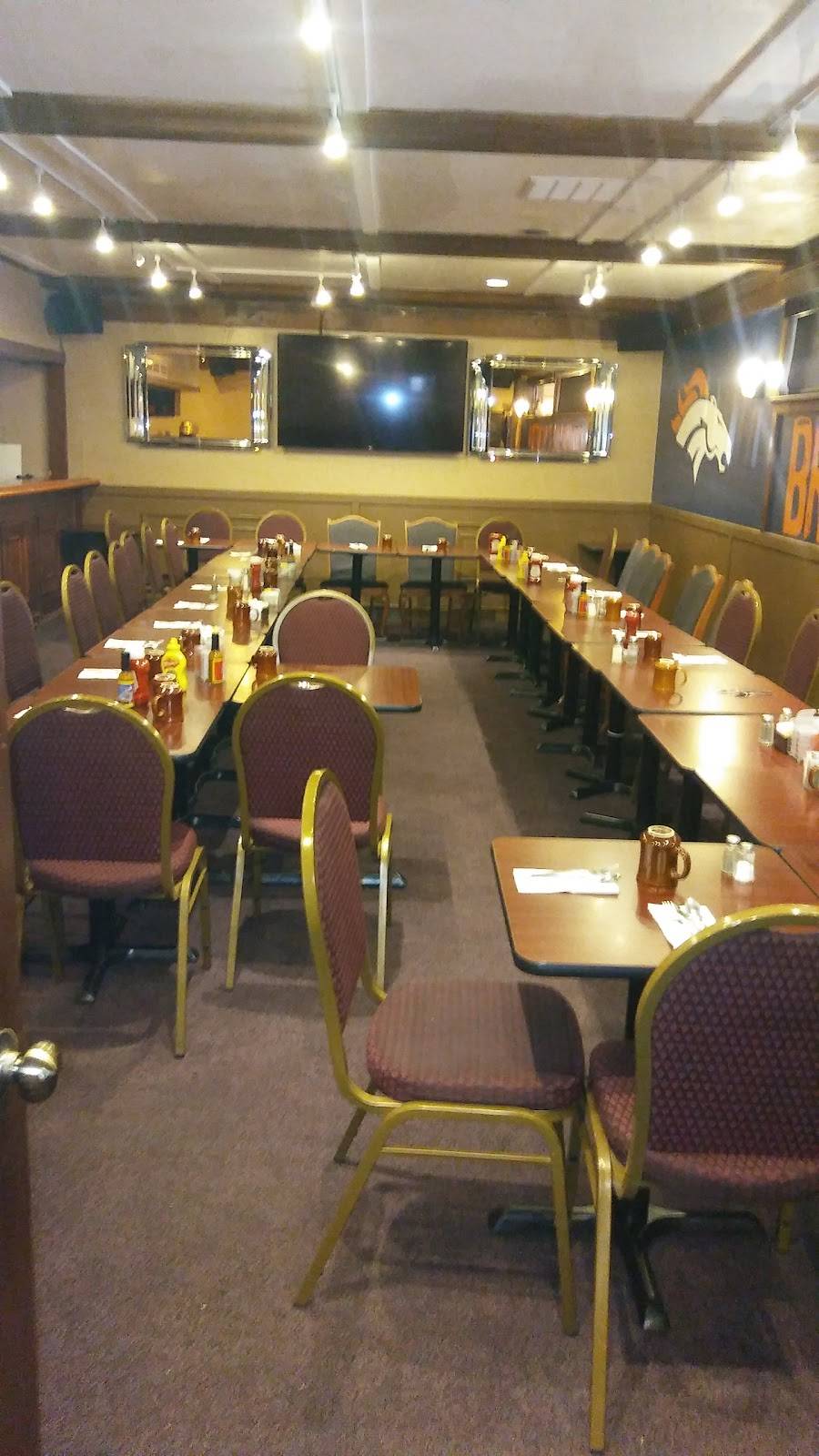 Davies Chuck Wagon Diner | restaurant | 10151 W 26th Ave, Wheat Ridge, CO 80215, USA | 3032381761 OR +1 303-238-1761