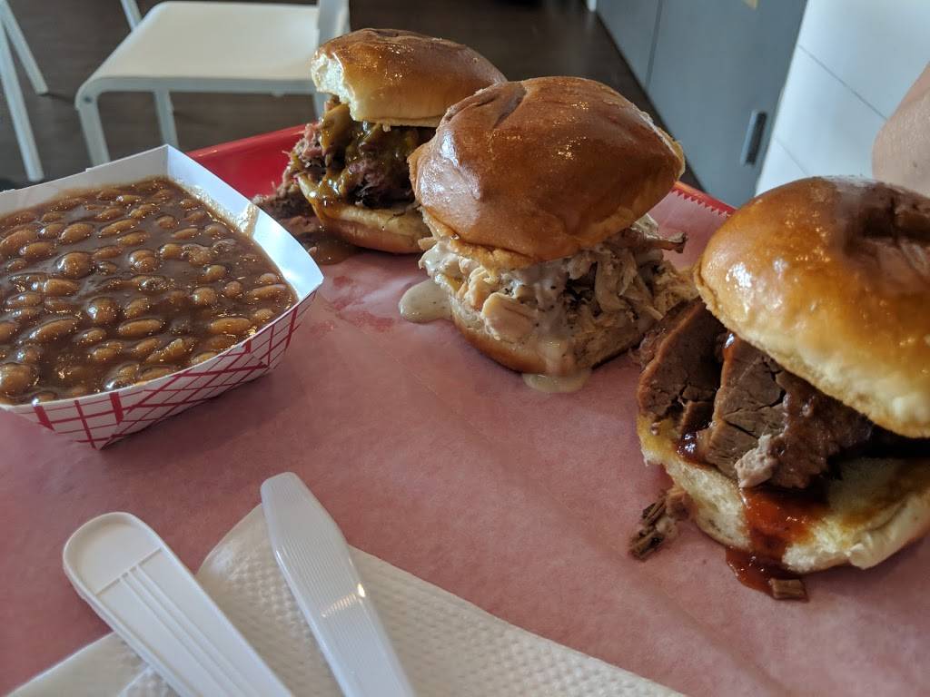 Caro-Bama BBQ | restaurant | 885 N Orange Ave, Orlando, FL 32801, USA | 4073425066 OR +1 407-342-5066