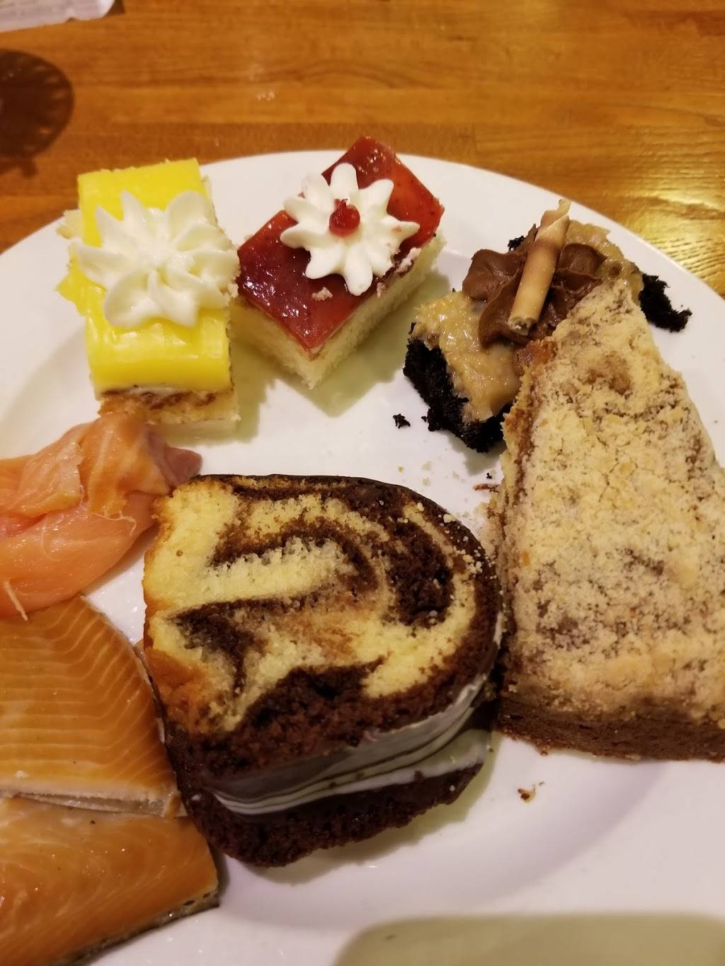 Three Palms Buffet | restaurant | 32-250 Bob Hope Dr, Rancho Mirage, CA 92270, USA | 7603212000 OR +1 760-321-2000