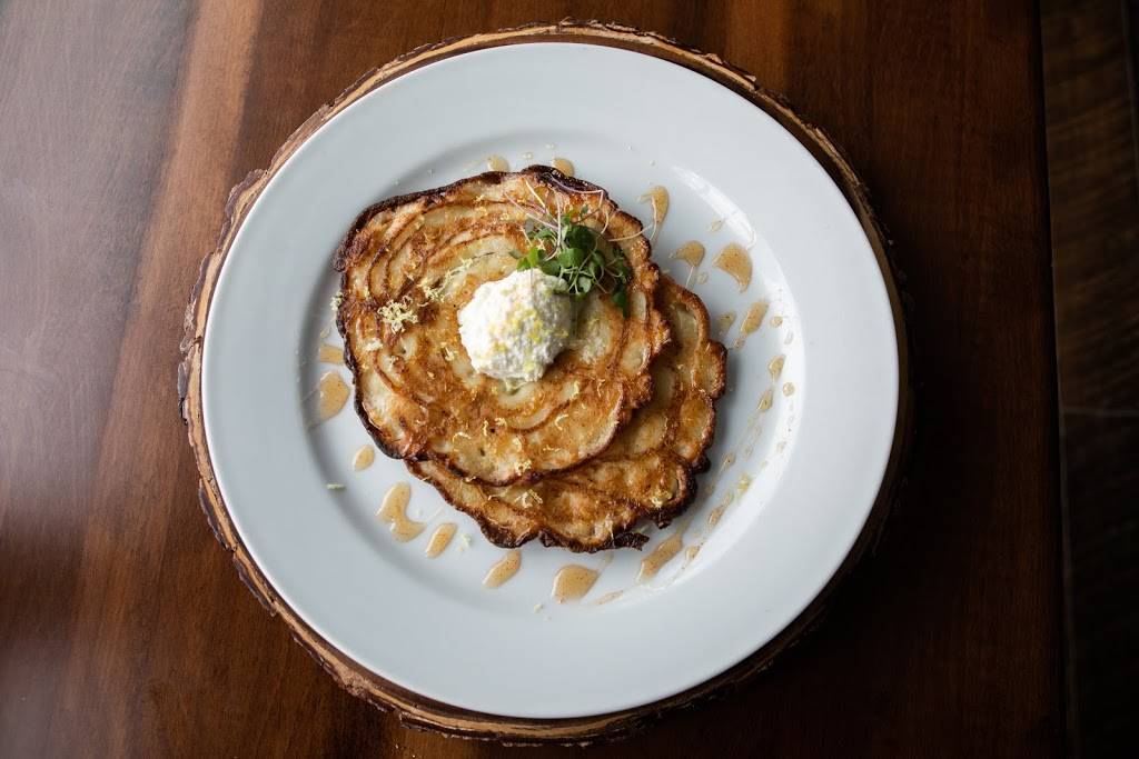 NOSH Restaurant & Bar | restaurant | 267 VT-100, West Dover, VT 05356, USA | 8024648600 OR +1 802-464-8600