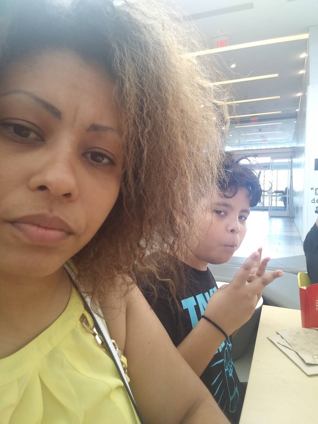 Pretzelmaker | restaurant | 210 Andover St W192, Peabody, MA 01960, USA | 9789779000 OR +1 978-977-9000