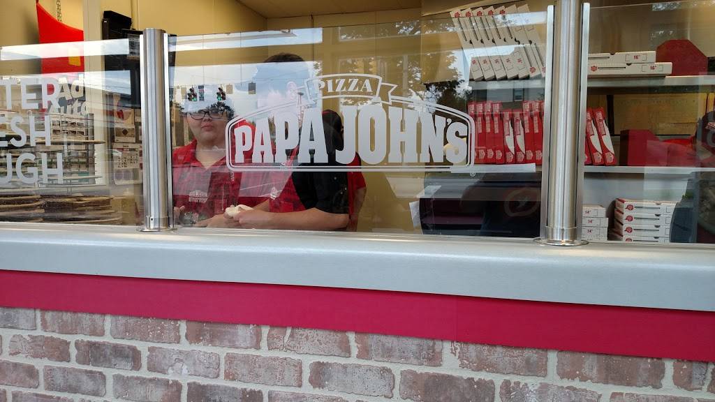 Papa Johns Pizza | restaurant | 400 N Main St, Salem, IN 47167, USA | 8128833369 OR +1 812-883-3369