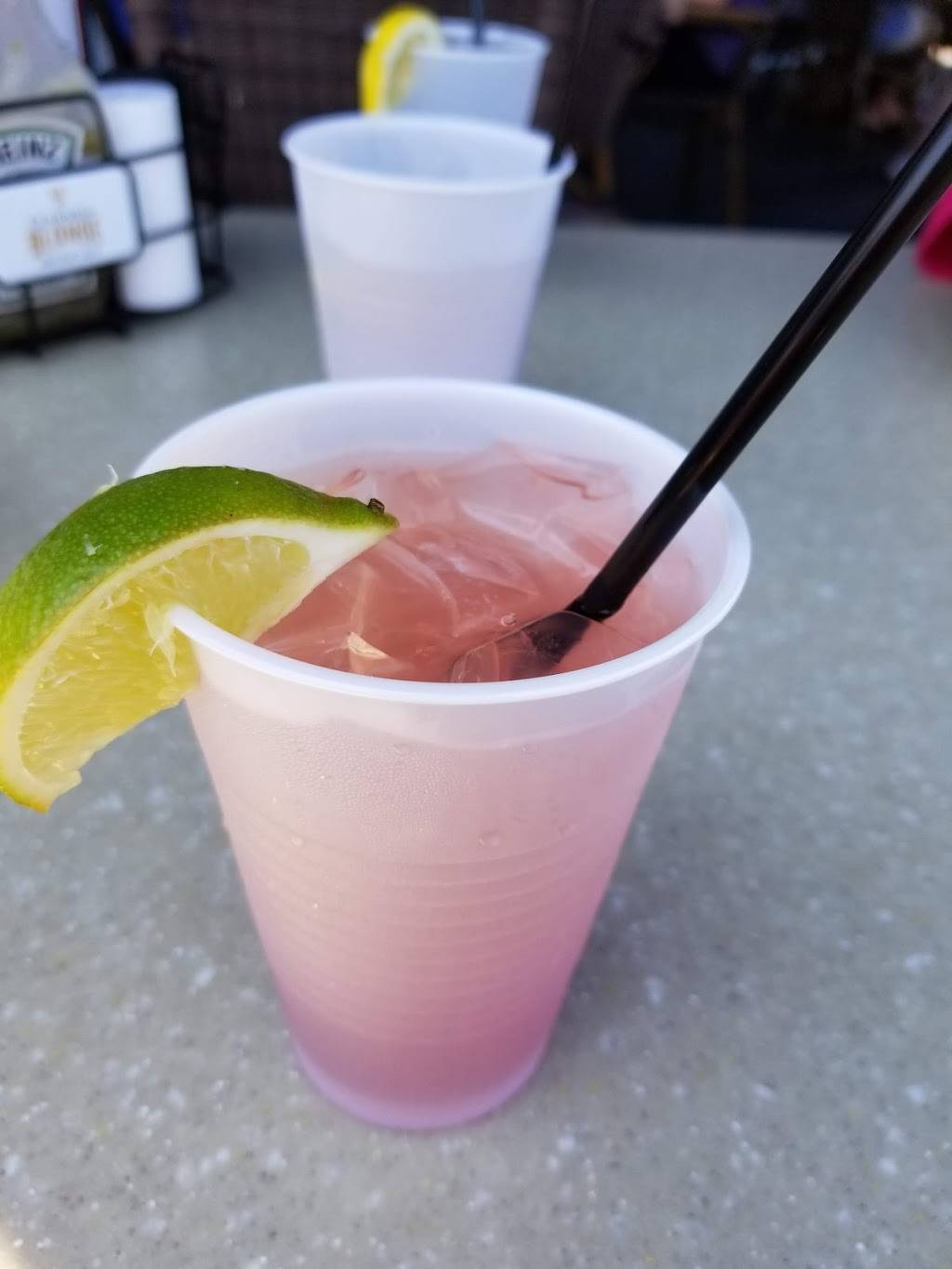 Falmouth Raw Bar | restaurant | 56 Scranton Ave, Falmouth, MA 02540, USA | 5085487729 OR +1 508-548-7729