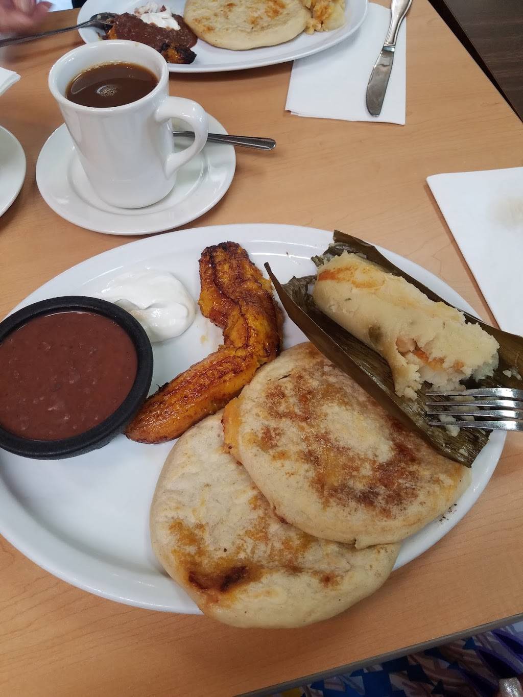 El Tazumal No 2 | restaurant | 12545 San Pablo Ave, Richmond, CA 94805, USA | 5102355315 OR +1 510-235-5315