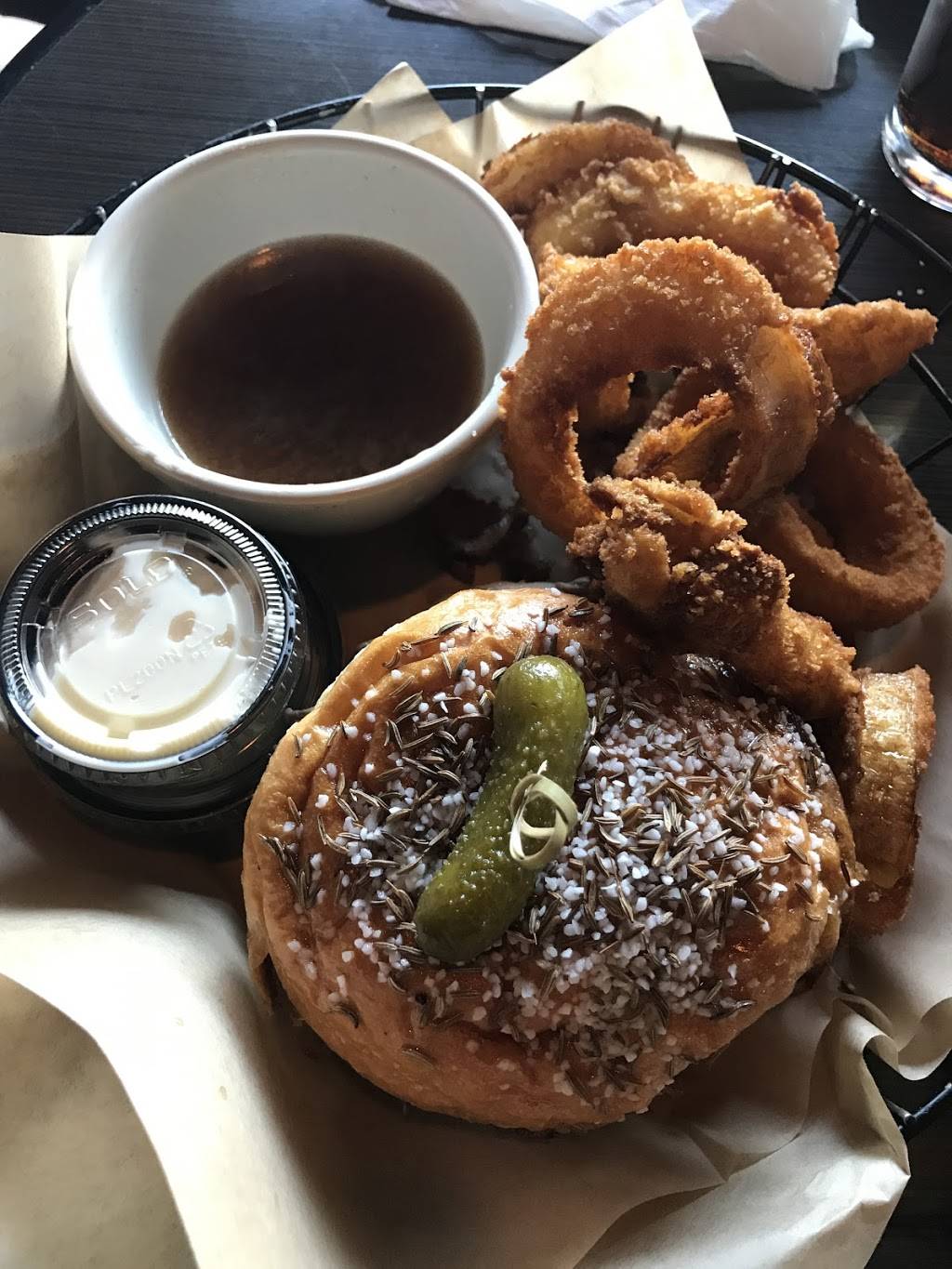 The Angry Goat Pub | restaurant | 938 S Clinton Ave, Rochester, NY 14620, USA | 5854131125 OR +1 585-413-1125