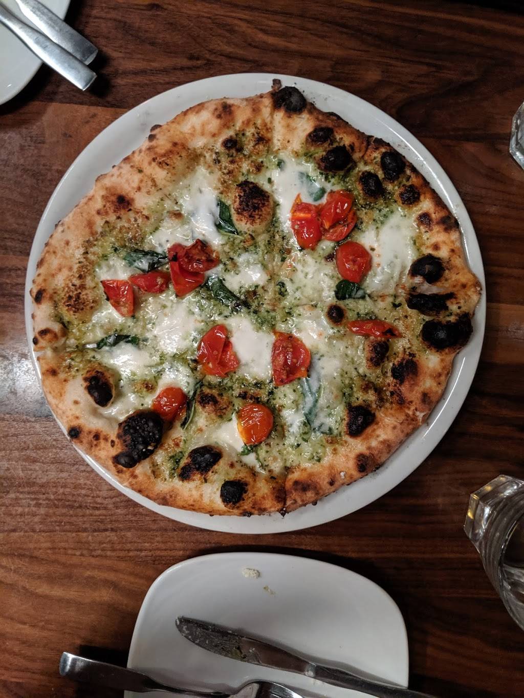 Pizza e Vino | restaurant | 849 Penniman Ave, Plymouth, MI 48170, USA | 7342540275 OR +1 734-254-0275