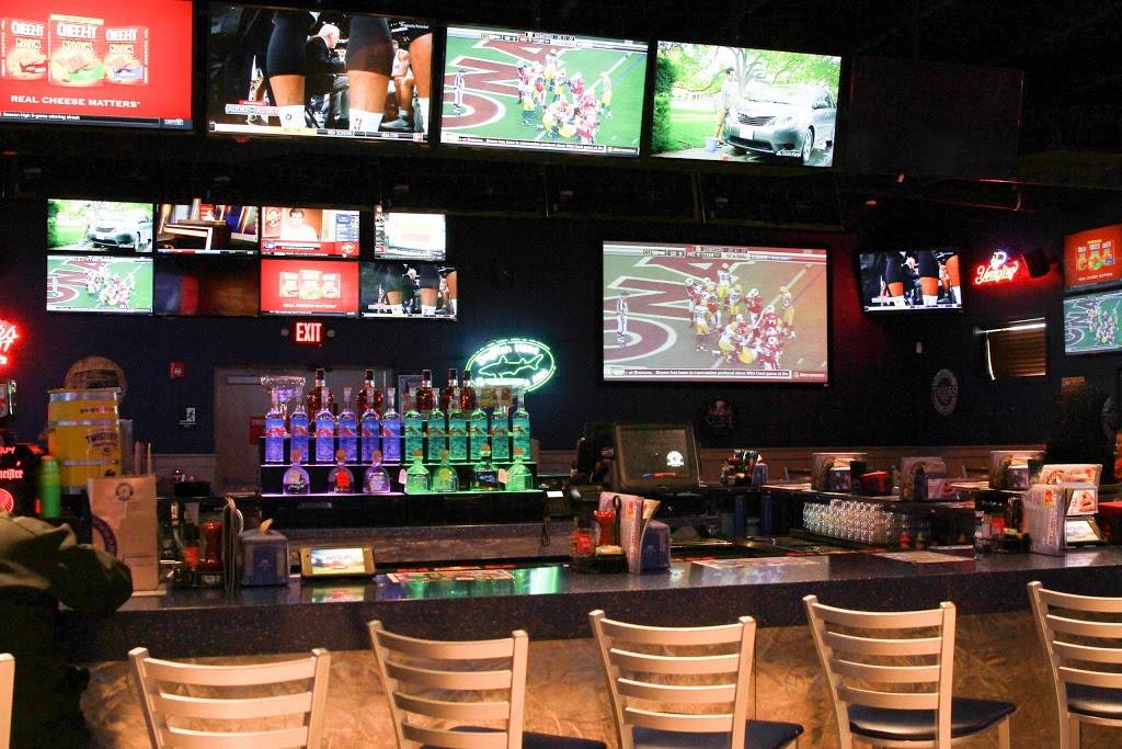 Aroogas | restaurant | 105 W King St, Shippensburg, PA 17257, USA | 7172219464 OR +1 717-221-9464