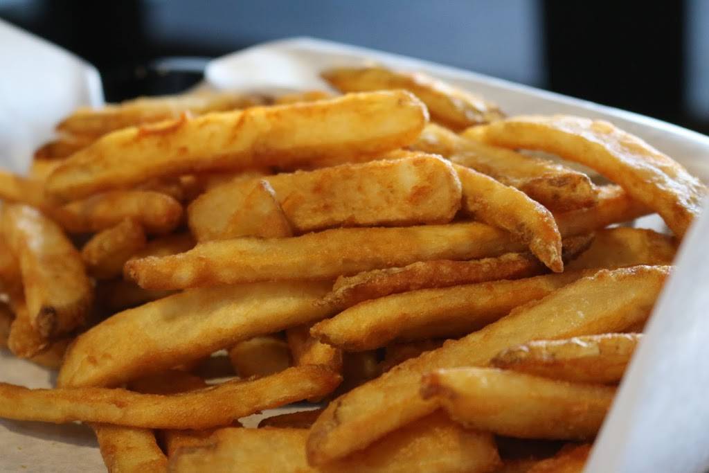 Revel Burger | restaurant | 4720 Alexander Blvd NE, Albuquerque, NM 87107, USA | 5053034700 OR +1 505-303-4700