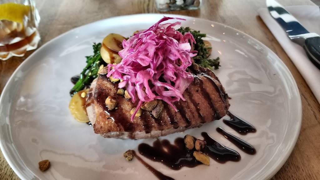 The Fat Lamb Modern Kitchen & Bar | restaurant | 2011 Grinstead Dr #104, Louisville, KY 40204, USA | 5024097499 OR +1 502-409-7499