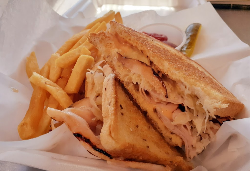 Andis Snack Shack | meal takeaway | 190 Cross Creek Blvd, Branson, MO 65616, USA | 4173191609 OR +1 417-319-1609