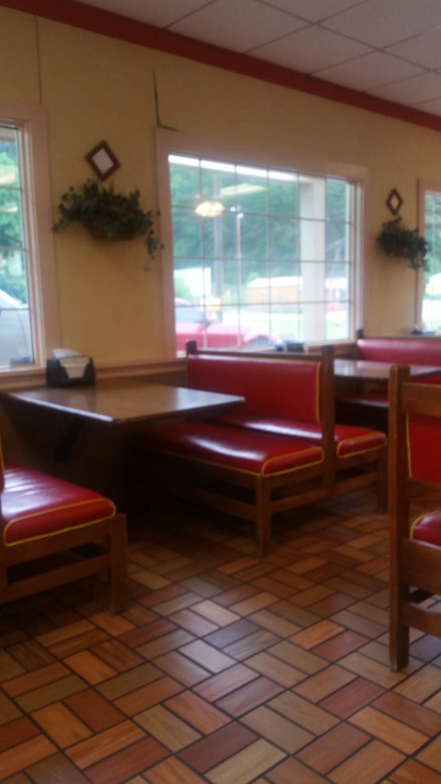 Lees Famous Recipe Chicken | restaurant | 789 Jenkins Rd, Whitesburg, KY 41858, USA | 6066334305 OR +1 606-633-4305