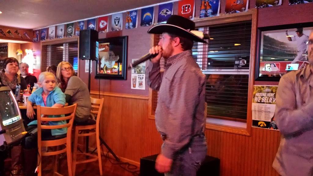 Grid Iron Grill & Sports Lounge | restaurant | 1121 E 2nd St, Webster City, IA 50595, USA | 5158322255 OR +1 515-832-2255