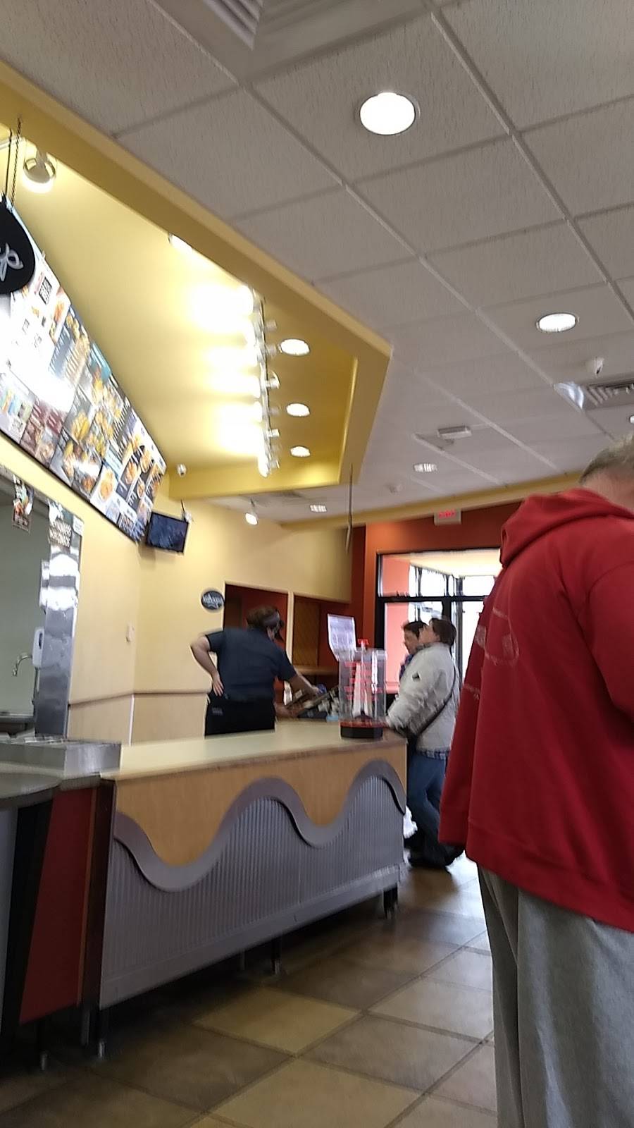 Long John Silvers | restaurant | 322 S Broadway, Salem, NH 03079, USA | 6038903514 OR +1 603-890-3514