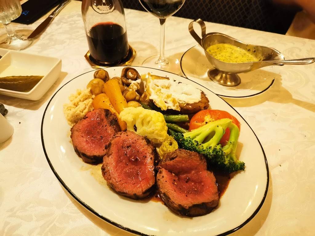 Peters Fine Dining | restaurant | 5701 Hwy 7, Markham, ON L3P 1B1, Canada | 9052949039 OR +1 905-294-9039