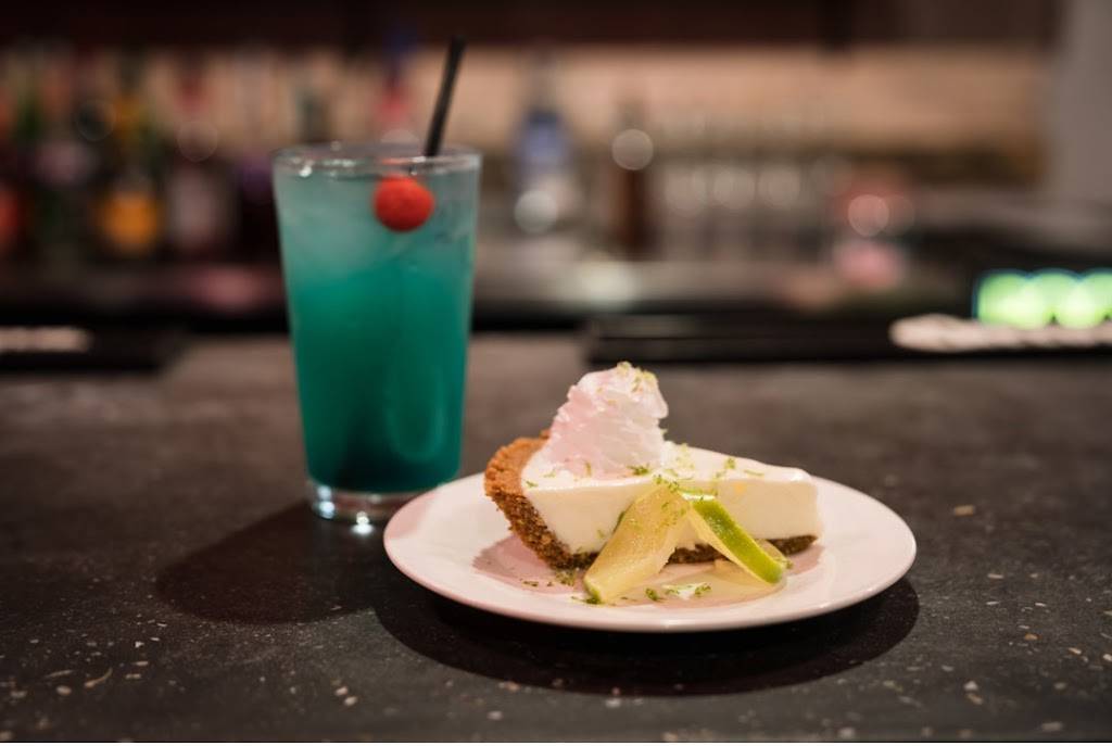 Reef Bar and Grill | restaurant | 2913 Shore Dr, Virginia Beach, VA 23451, USA | 7574817425 OR +1 757-481-7425