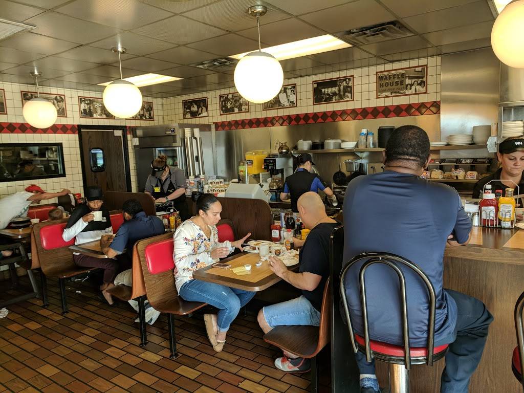 Waffle House | meal takeaway | 6502 N Us, US-301, Tampa, FL 33610, USA | 8136212227 OR +1 813-621-2227
