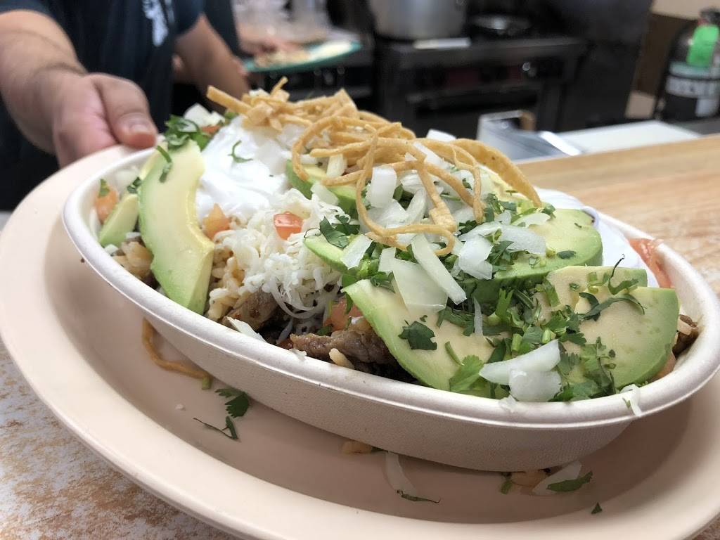 El Famous Burrito | restaurant | 1336 75th St, Downers Grove, IL 60516, USA | 6302414111 OR +1 630-241-4111