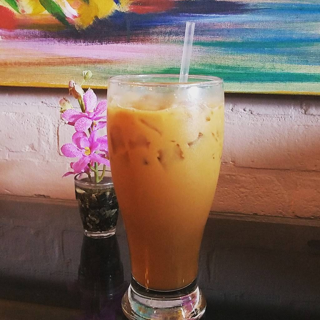 Tana Thai Bistro | restaurant | 10700 N May Ave, Oklahoma City, OK 73120, USA | 4052422075 OR +1 405-242-2075