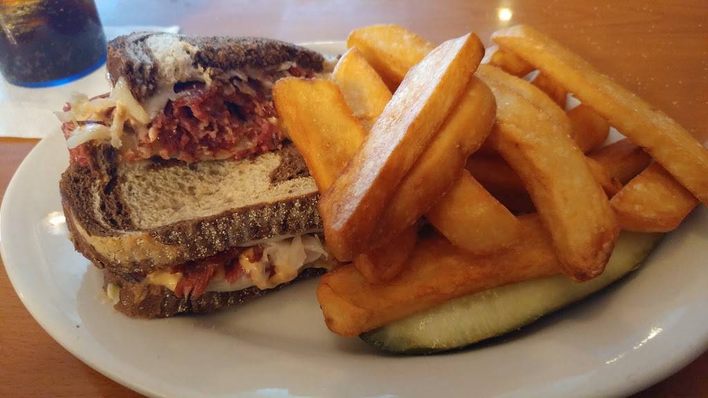 Back Street Sanford | restaurant | 16 School St, Sanford, ME 04073, USA | 2078501228 OR +1 207-850-1228